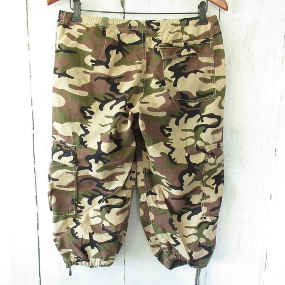 Joie Camouflage Cargo Capris - Picture 4 of 6
